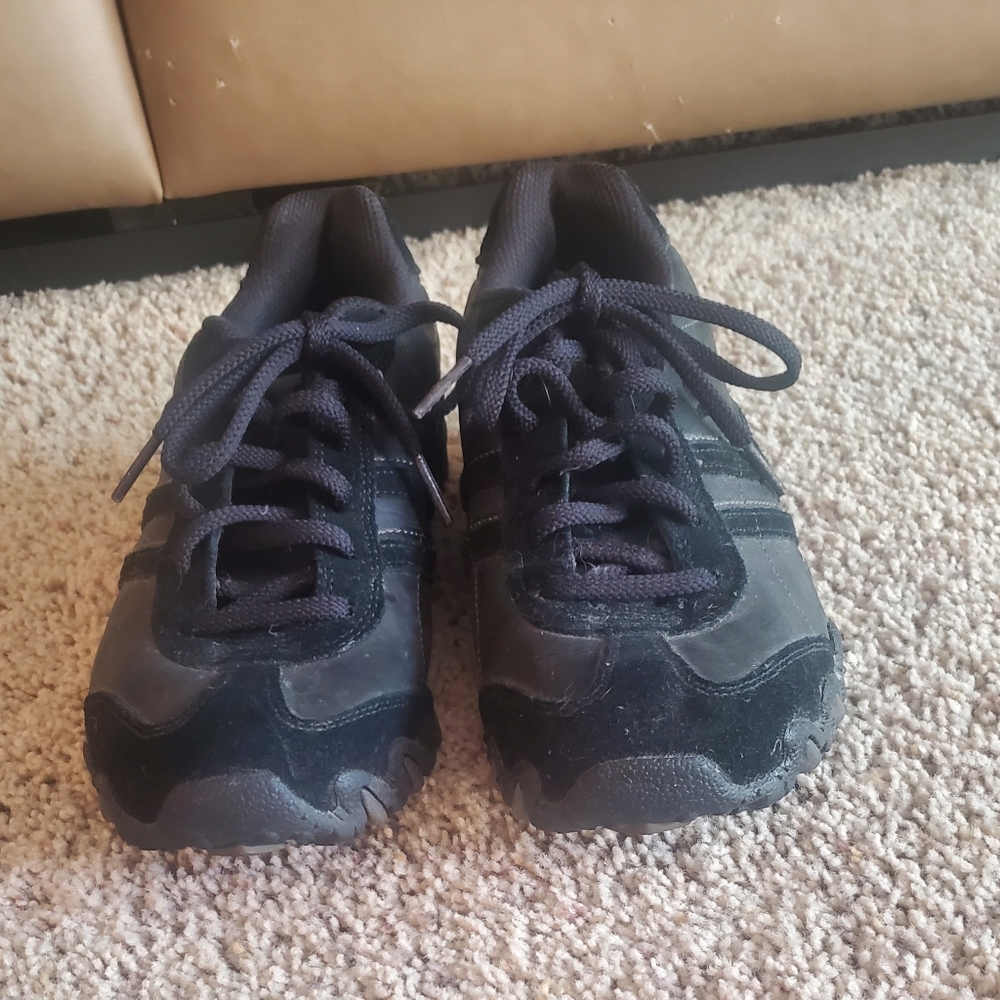 Skechers - Picture 2 of 9